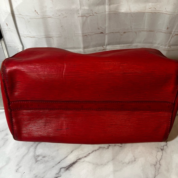 GUC Louis Vuitton Red Epi Speedy 30 Handbag - Picture 6 of 16